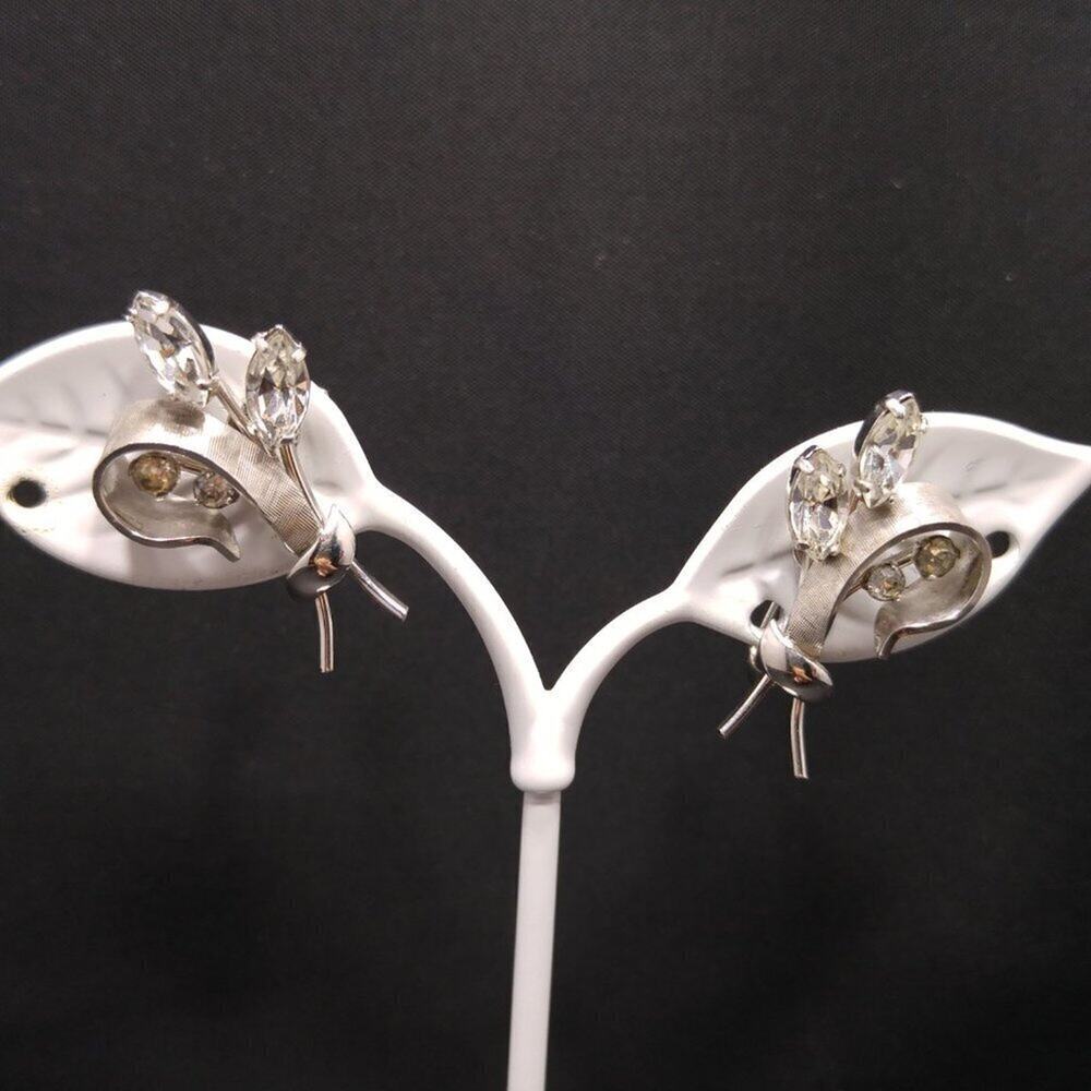Vintage 1950s Rhodium Floral Screw Back Earrings Clear Rhinestones 1 Inch